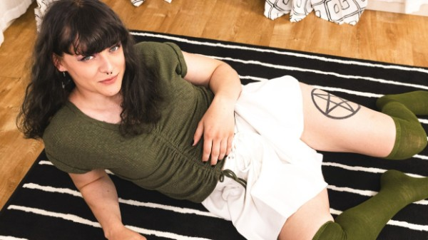 [Femout.xxx] Zoie White - Zoie Keeps Growing 13 Sep 2023 [HD, 1080p]