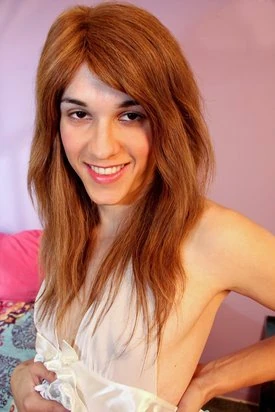 Arianna Biography, Profile and Videos
