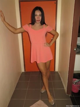 Bella 6 Ladyboy Biography, Profile and Videos